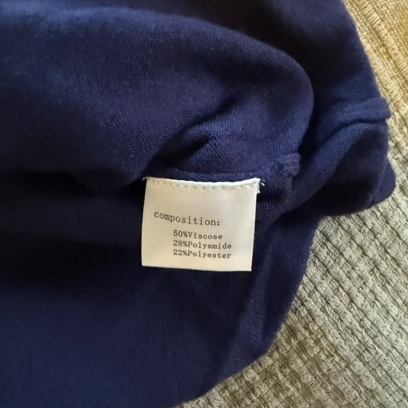 Women’s V Neck Pullover Sweater - Picture 5 of 8